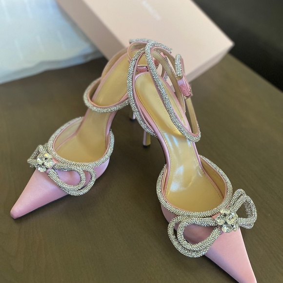 Mach & Mach - Picture 1 of 7